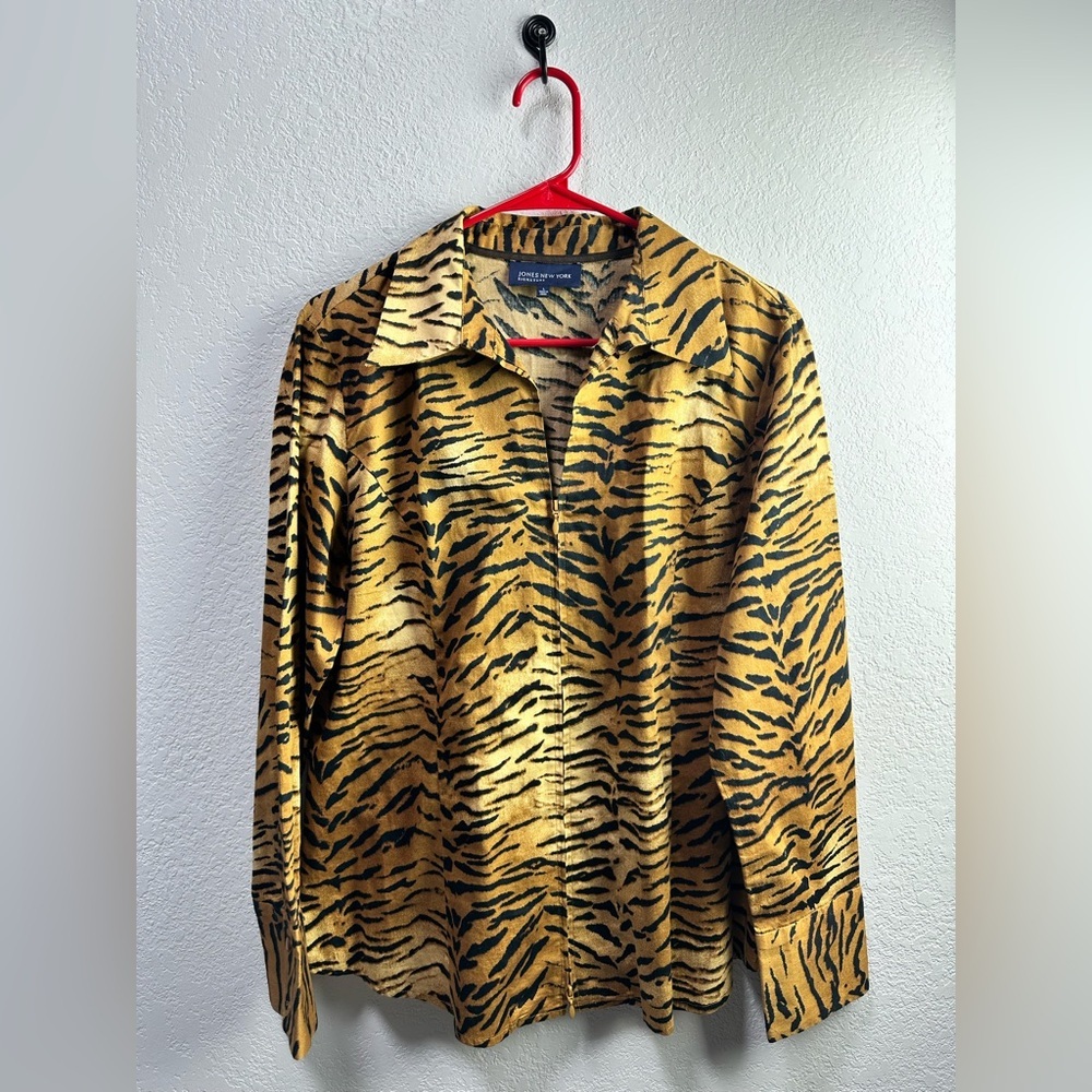JONES OF NEW YORK ANIMAL PRINT SHIRT BLOUSE FRENCH SLEEVES Size L